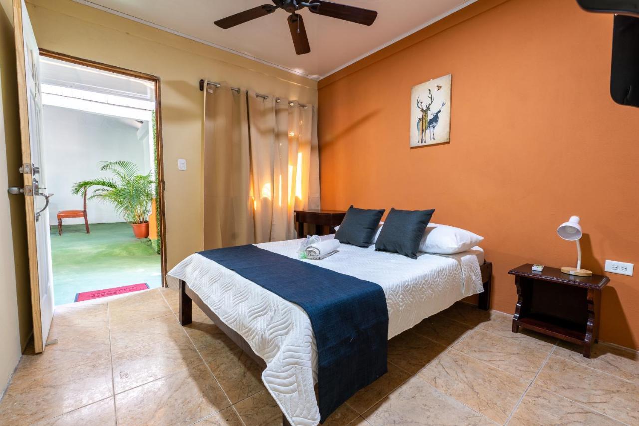 El Cocobolo Food&Rest Room 6 Bed And Breakfast Wifi Ac Pkg Gratis Liberia Dış mekan fotoğraf