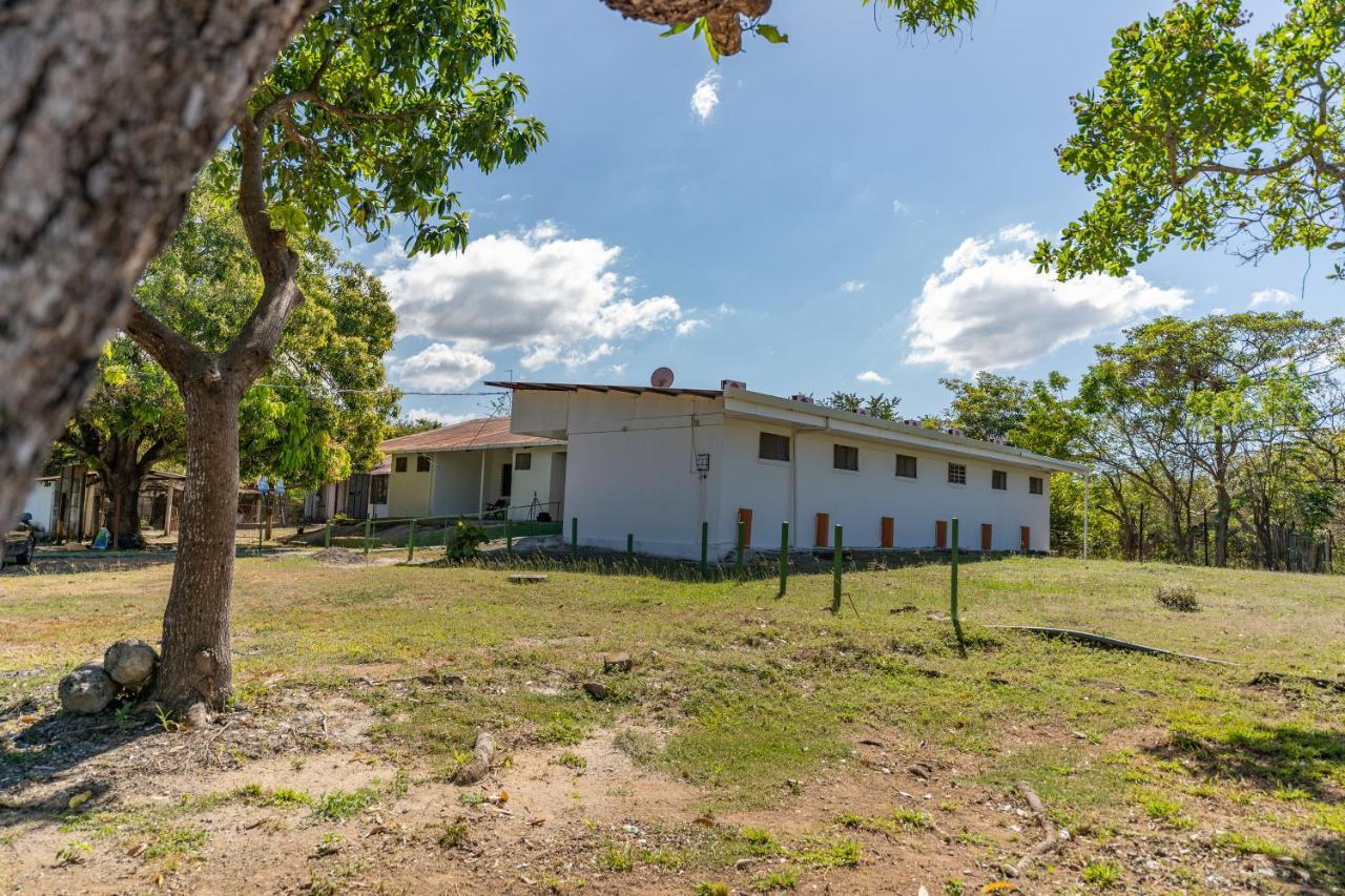 El Cocobolo Food&Rest Room 6 Bed And Breakfast Wifi Ac Pkg Gratis Liberia Dış mekan fotoğraf